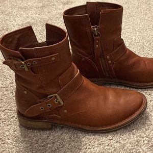 UGG leather moto booties in cognac, size 6.5